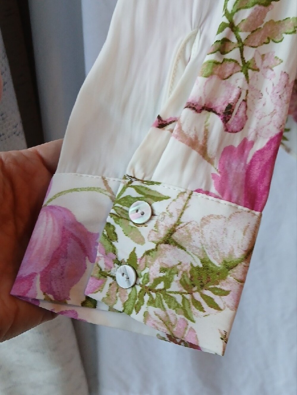 Lovely Rose & Olive Cream Button-Down Shirt with Pink Floral Print - Picture 3 of 7